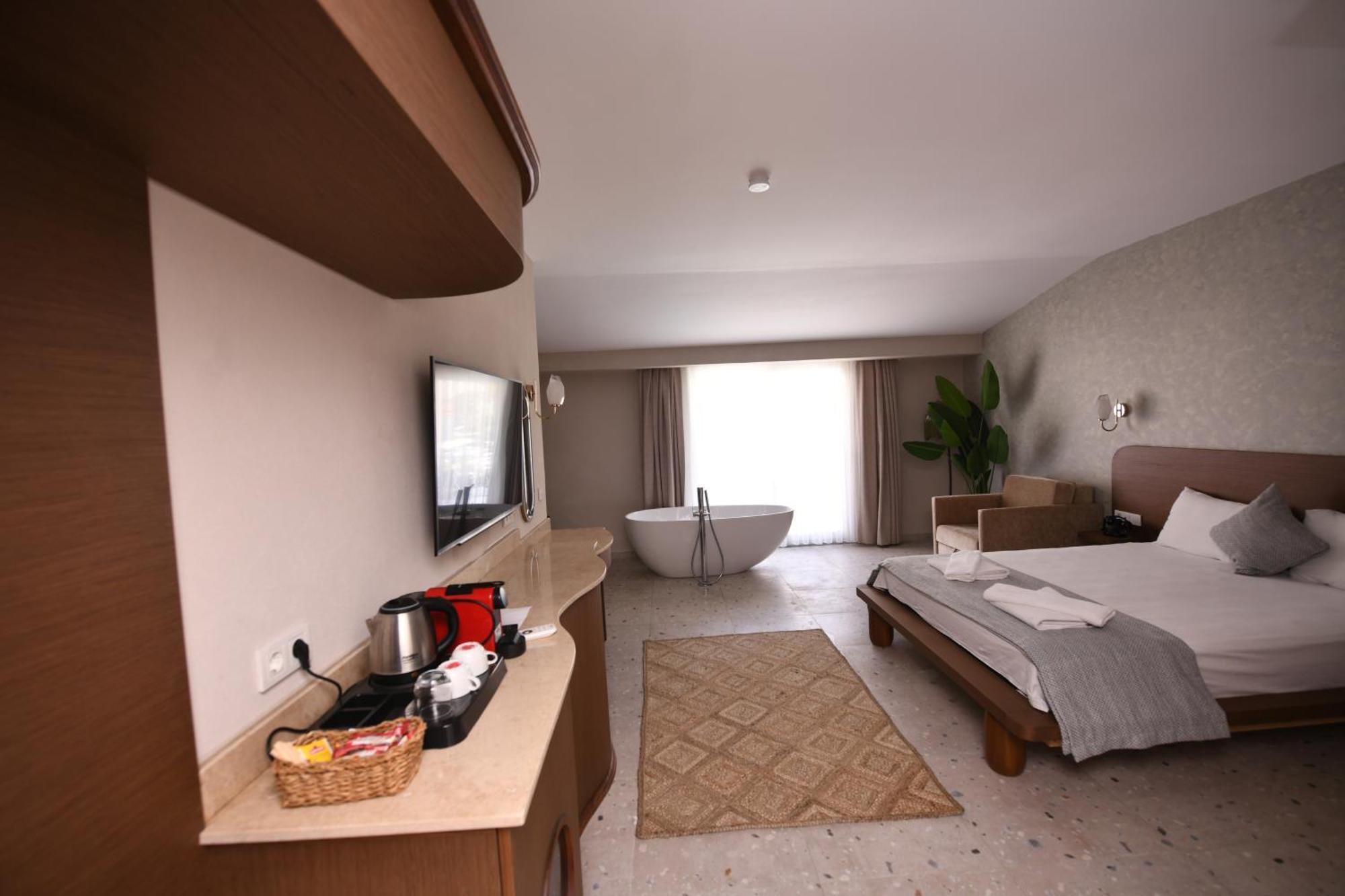 Montebello Deluxe Hotel Ölüdeniz Zewnętrze zdjęcie