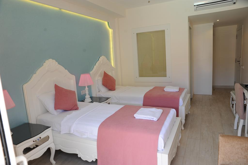 Montebello Deluxe Hotel Ölüdeniz Zewnętrze zdjęcie