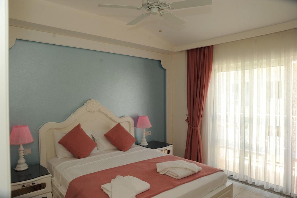 Montebello Deluxe Hotel Ölüdeniz Zewnętrze zdjęcie